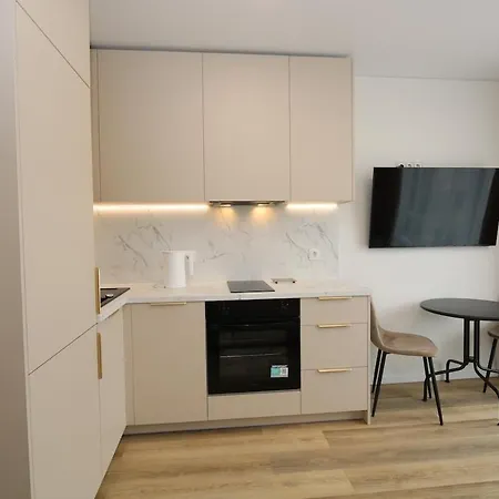 Flat For 2 Or 1 With Free Parking And Fast Wi-fi