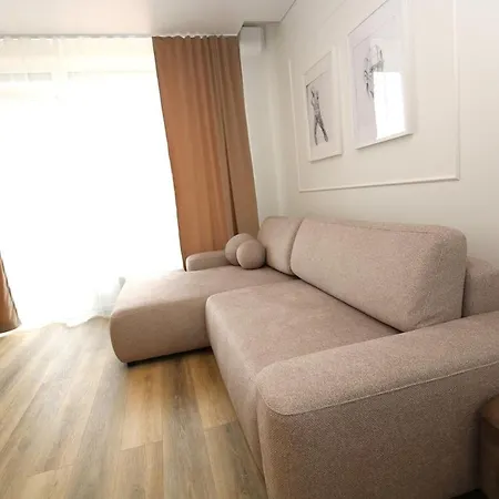 Flat For 2 Or 1 With Free Parking And Fast Wi-fi *
