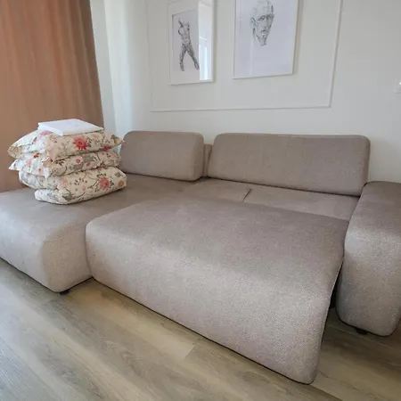 Flat For 2 Or 1 With Free Parking And Fast Wi-fi Apartamento
