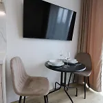 Daire Flat For 2 Or 1 With Free Parking And Fast Wi-fi *