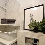 Daire Flat For 2 Or 1 With Free Parking And Fast Wi-fi