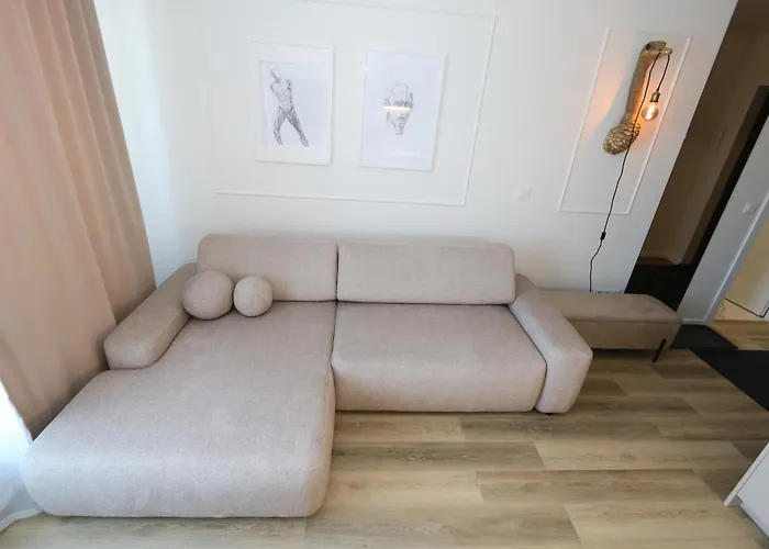 Flat For 2 Or 1 With Free Parking And Fast Wi-fi *